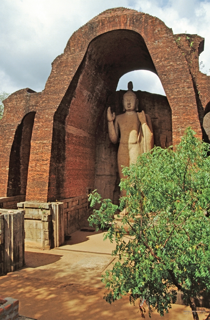 Buddha-Statue Avukana Sri Lanka