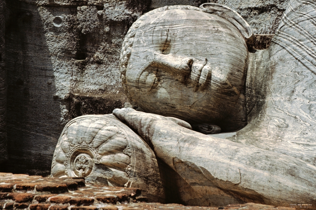 Liegender Buddha am Gil Viharaya Tempel - Detailaufnahme