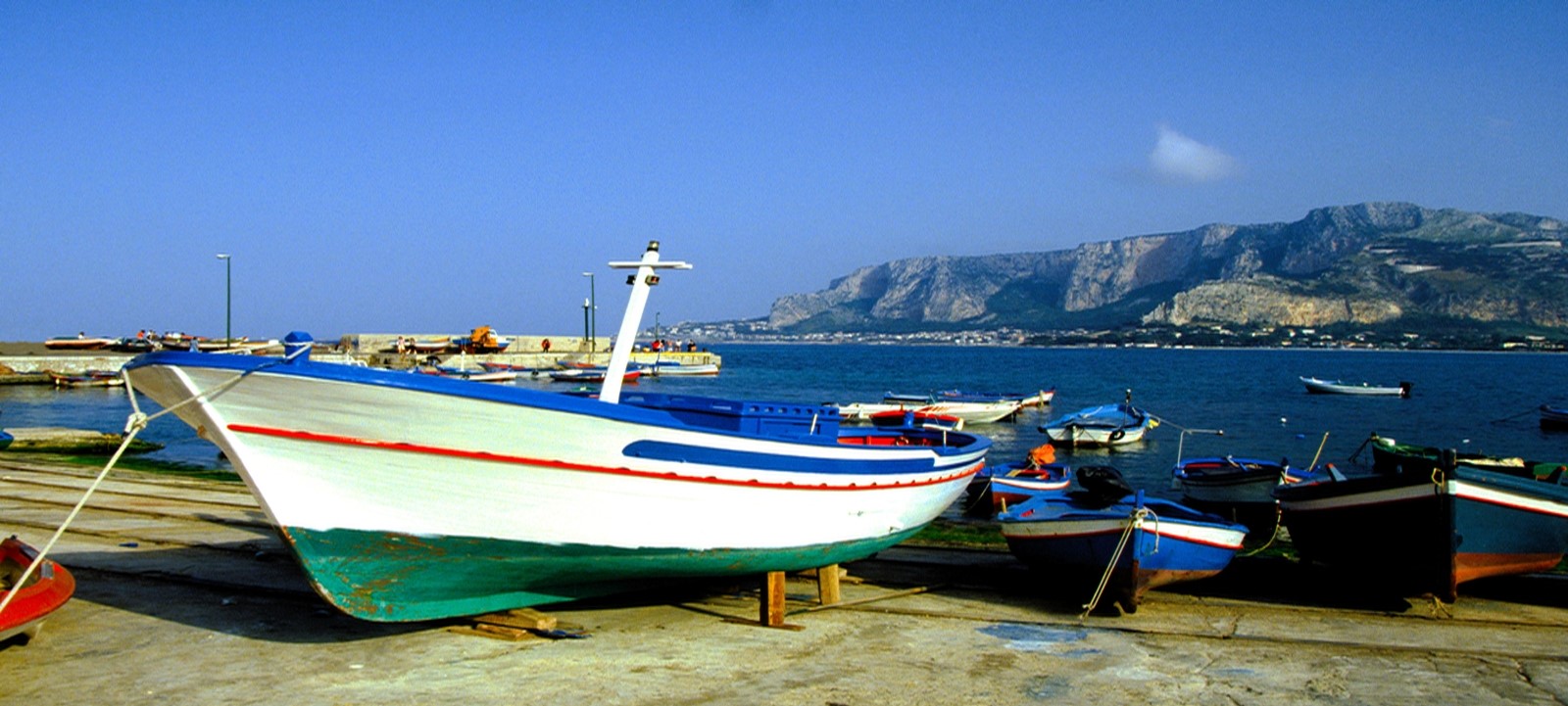 Mondello Sizilien Hafen Fischerboot